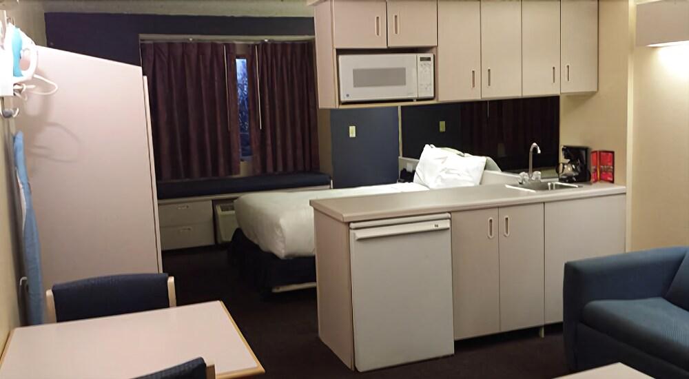Red Roof Inn & Suites Euless - Dfw Airport Southwest Kültér fotó